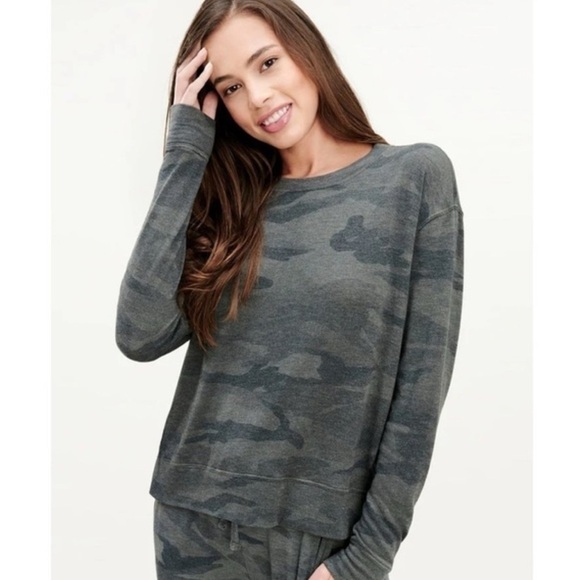 Splendid Supersoft Camo Pullover Longsleeve Lightweight Sweatshirt Fleece Green - Picture 1 of 6